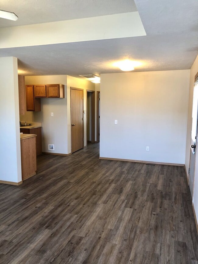 Photo - Updated 2 bedroom - 2 bath Duplex in Clever