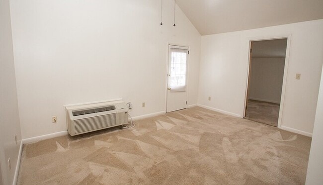 Photo - 547 Layman Ave Unit Apt. 3