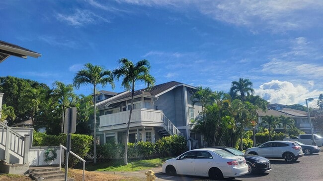 Building Photo - 2BR/2BA/2prkg Townhouse unit in a Guard-ga...