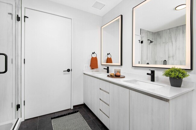 Photo - 1380 W Randolph St Unit 813