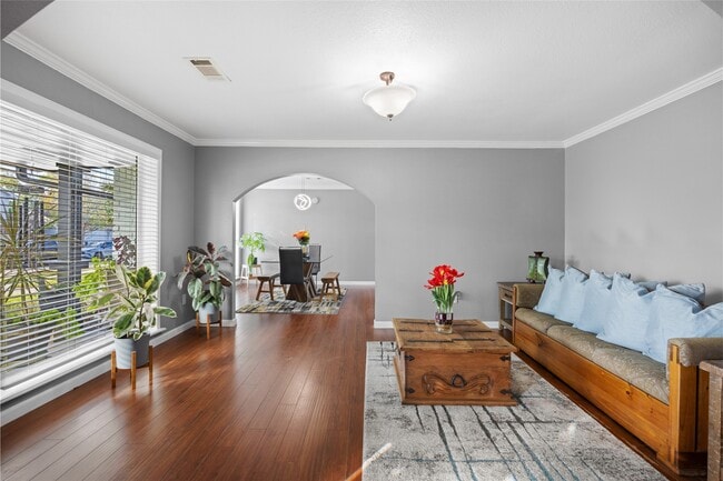 Photo - 918 Hollow Tree St