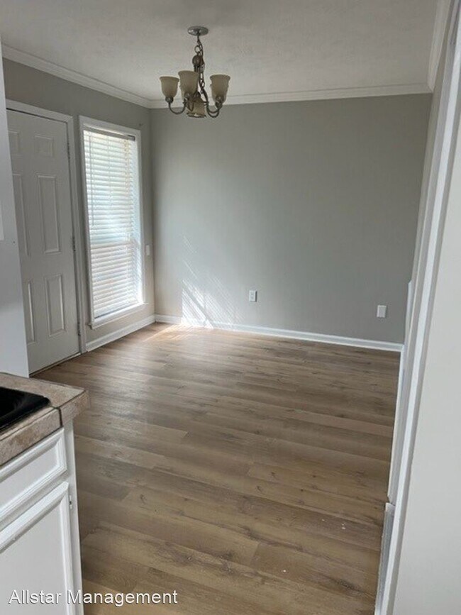 3 br, 2 bath House 1841 Lincolnshire Blvd Rental House Rental in