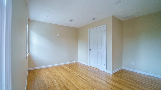 Photo - 298 Adams St Unit NA