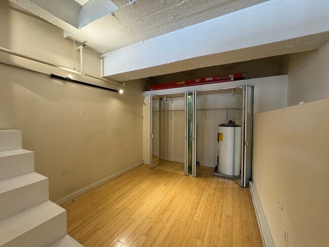 Photo - 12 Stoneholm St Unit 517