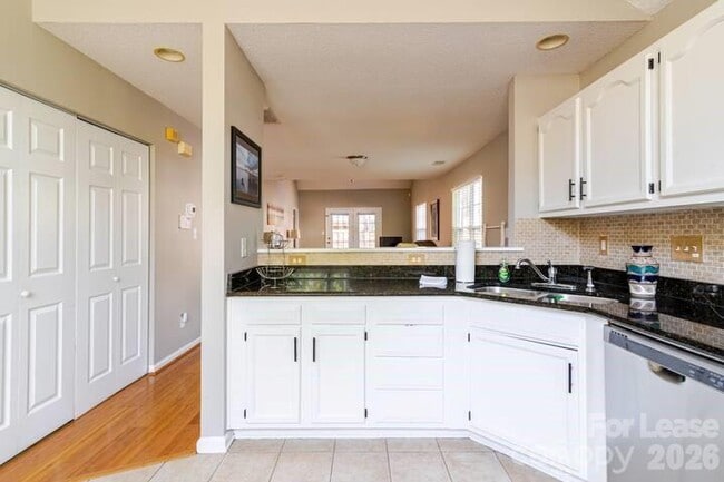 Photo - 8263 Southgate Commons Dr