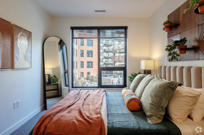 1BR, 1BA - 808SF - Bedroom - The Deveraux