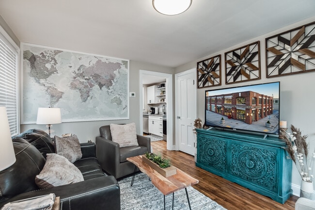 Photo - 197 Seward Ave