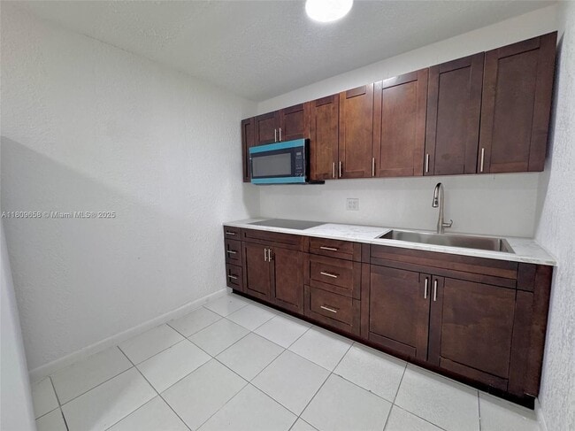 Photo - 15741 NW 40th Ct Unit B
