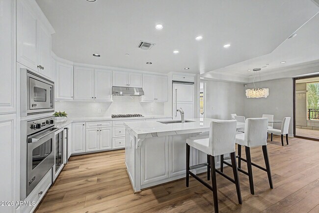 7175 E Camelback Rd Unidad 309