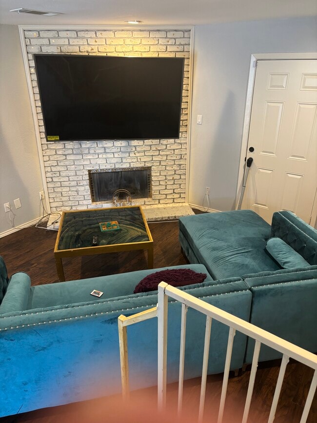 Photo - 9435 Olde Towne Row