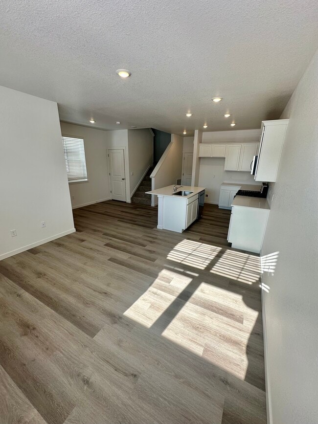 Photo - 4698 Combine Ln