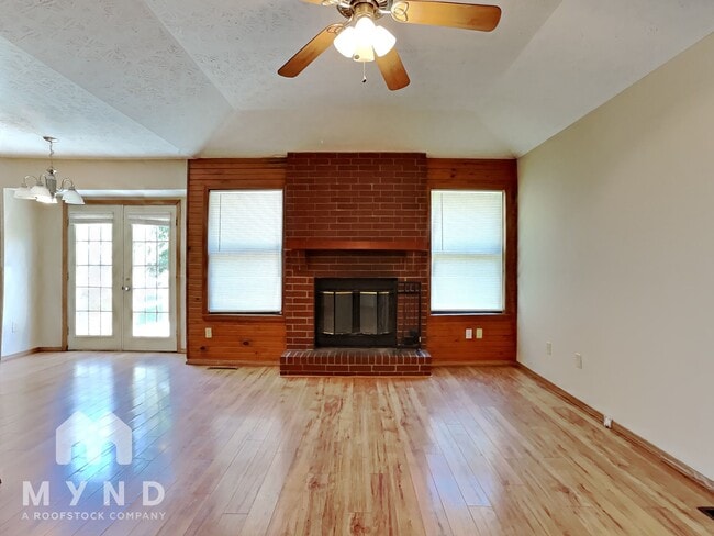 Photo - 3744 S Colgate Ave