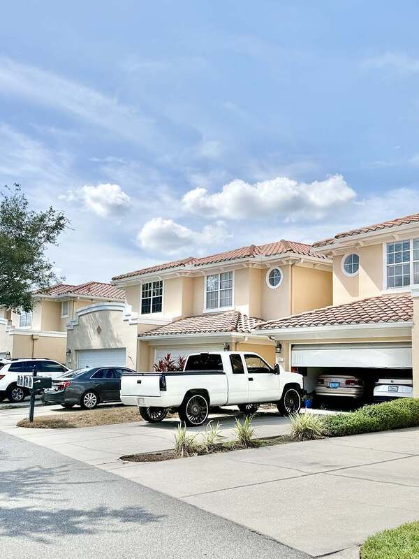 131 Valencia Cir