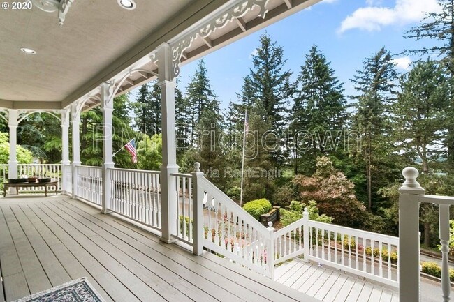 Photo - 12805 SE Spring Mountain Dr