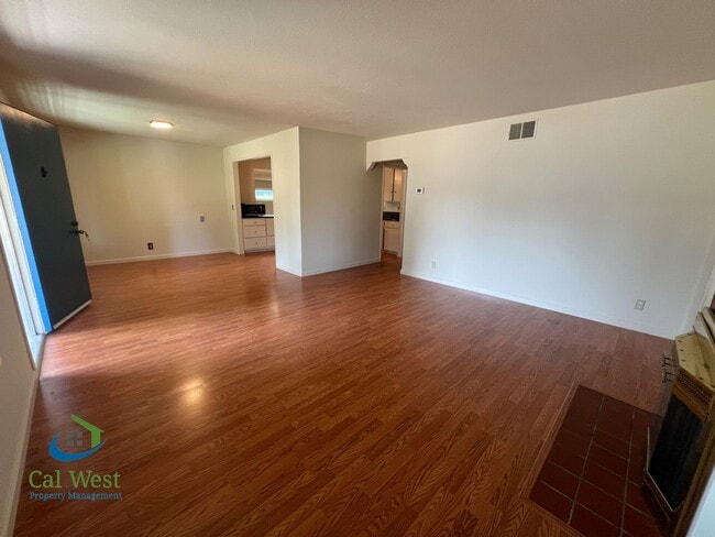 Photo - 467 Novato Ave