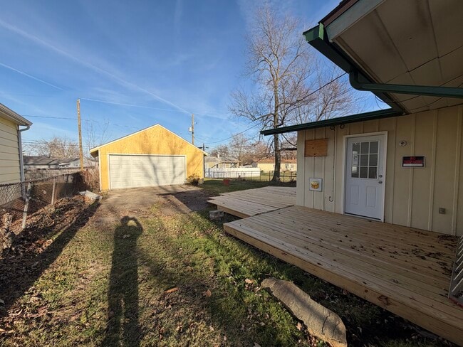 Photo - 1327 Bethany Ln