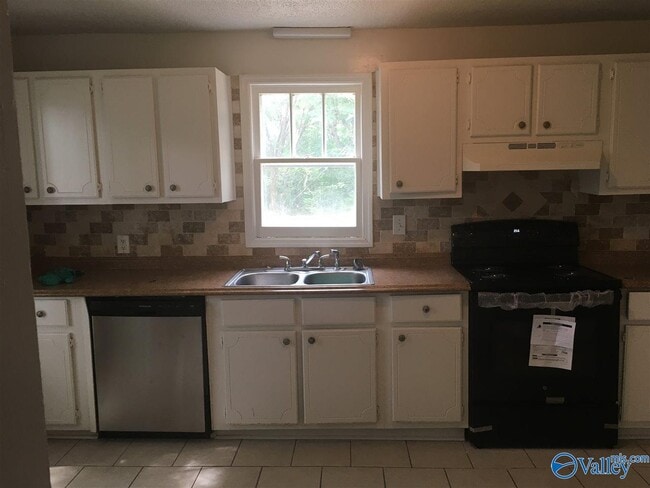 Photo - 218 Beirne Ave NW