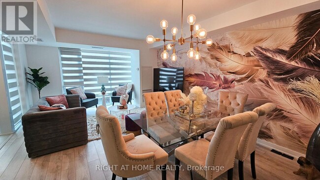 Photo - 118 Varna Dr