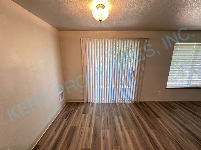 Photo - 2211 SE 96th Dr