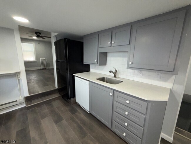 Photo - 57 Bridge St