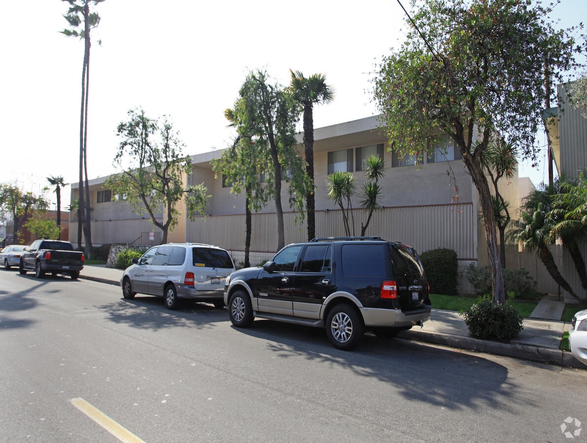 Photo - Victor Arms Townhomes