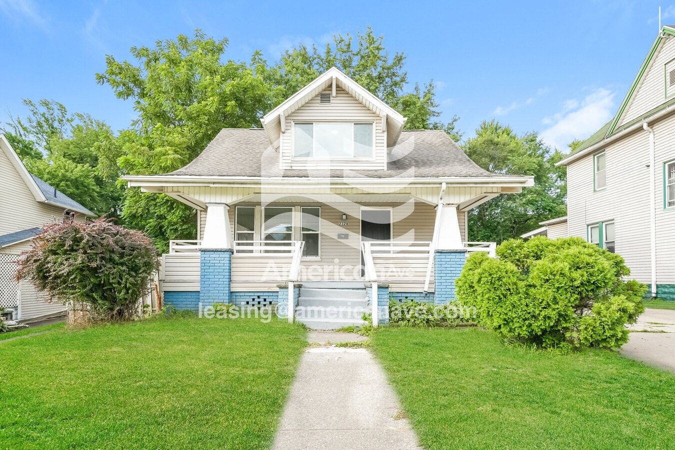 Photo - 2328 Tuscarawas St E