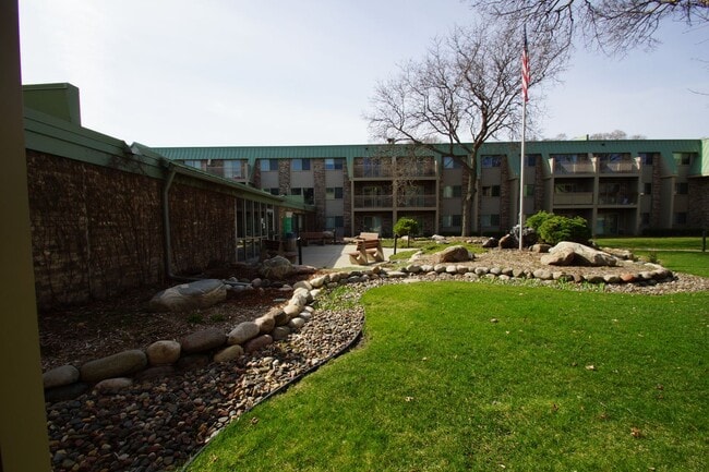 Photo - Modern First-Floor One Bedroom with In-Unit Laundry Unidad 110