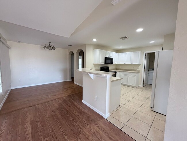 Photo - 3925 22nd St W