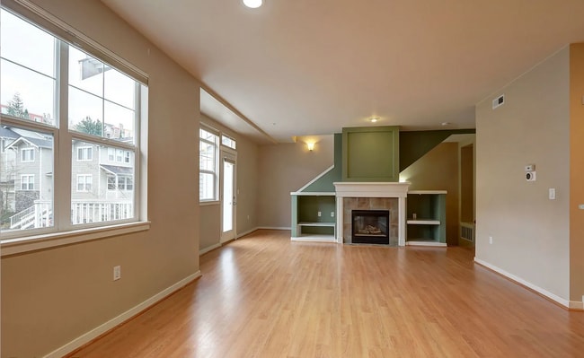 Photo - 1601 NE Katsura St Unit 203