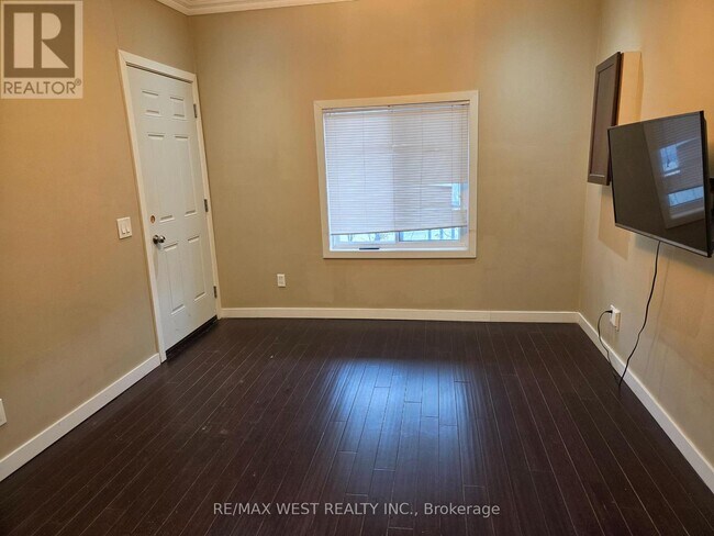 Photo - 44 Beechwood Ave