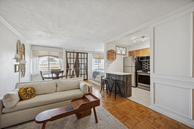 Photo - 604 S Washington Sq Unit 1806