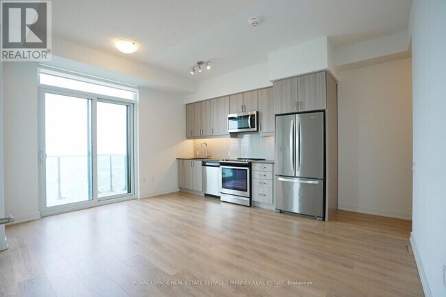 Photo - 8 Nahani Way Unit LPH6