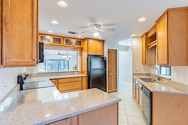 Photo - 536 Pine Forest Trail