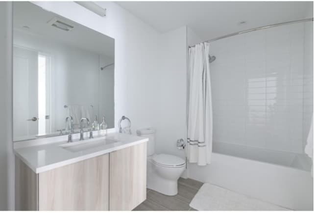 Photo - 2 W 6th St Unit 105