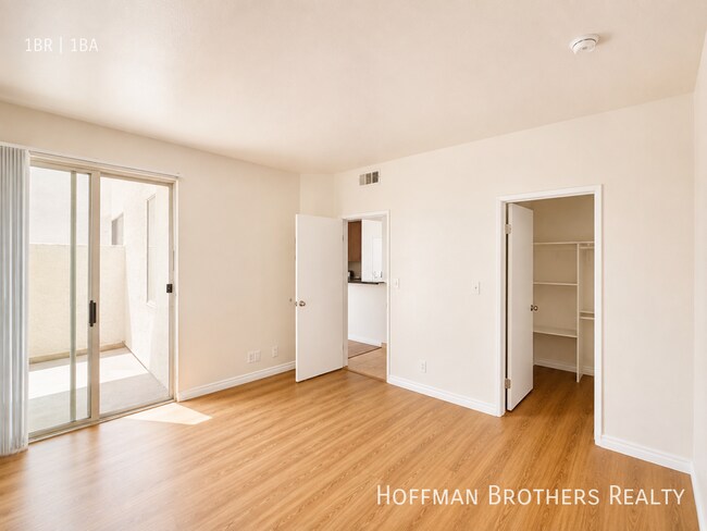 945 N Serrano Ave Unit 121