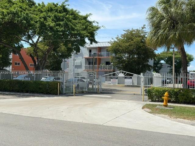 Building Photo - 11301 SW 200th St Unit 104-A