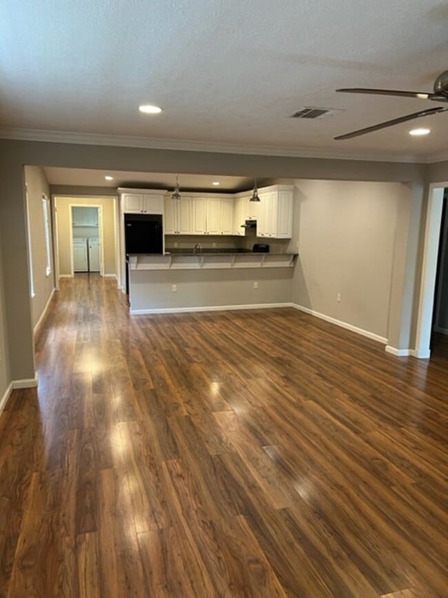 Photo - 1901-1902 Ethel St Unit 1901