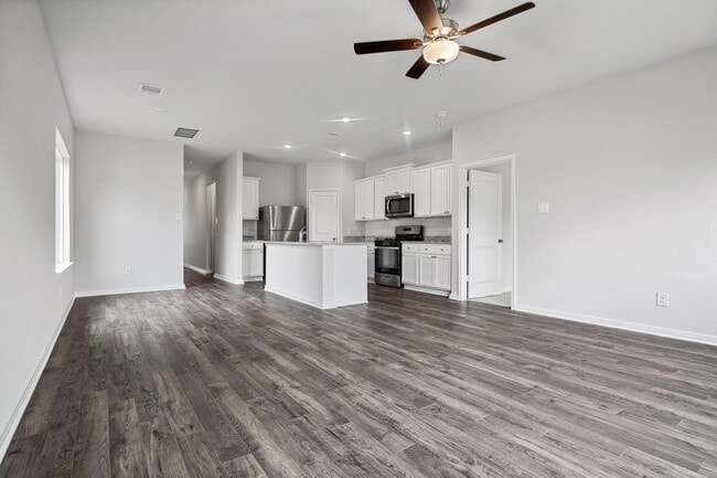 Photo - 5910 Peony Pl