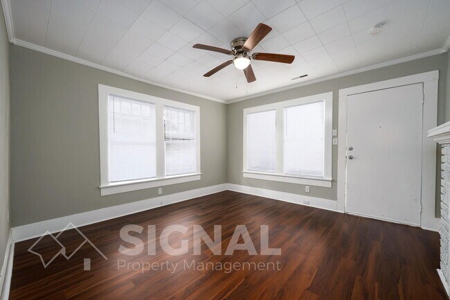 Photo - 235 Center St