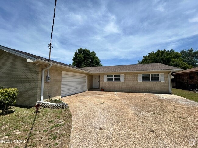 Building Photo - 205 Sunset Ln Rental