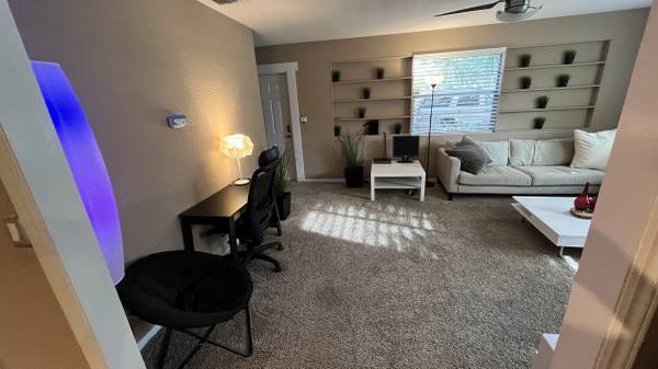 Photo - 1090 Margaret Dr