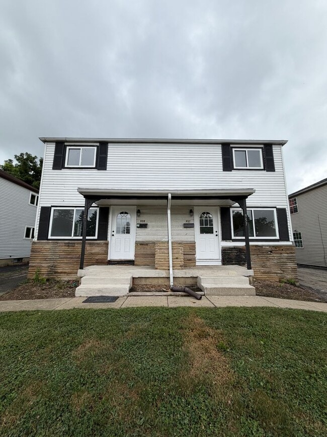 Building Photo - 959 Racine Ave Unit 959 Racine Avenue