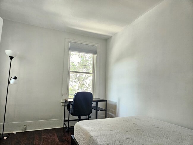 Photo - 445 N Tioga St