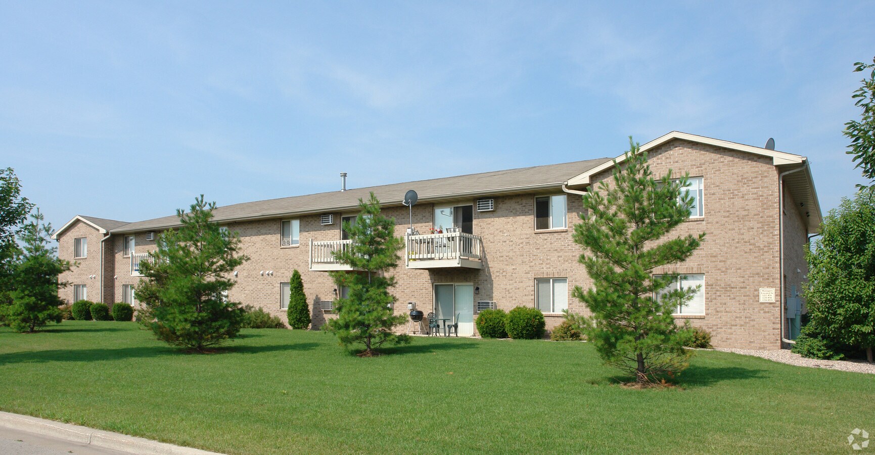 Lake Park Estates Apartments - Lake Park Estates Apartments