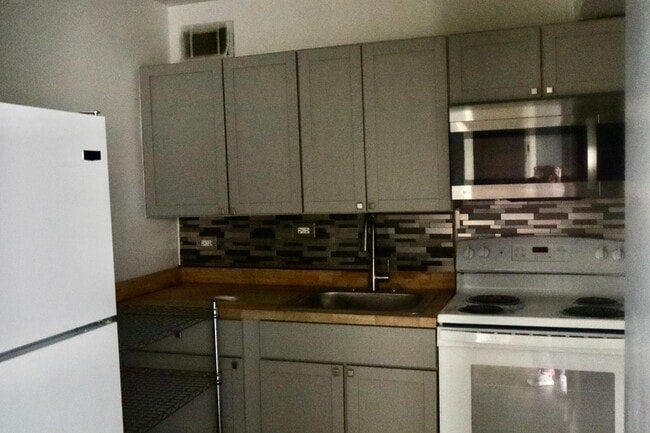 Building Photo - 7337 S South Shore Dr Unit 708