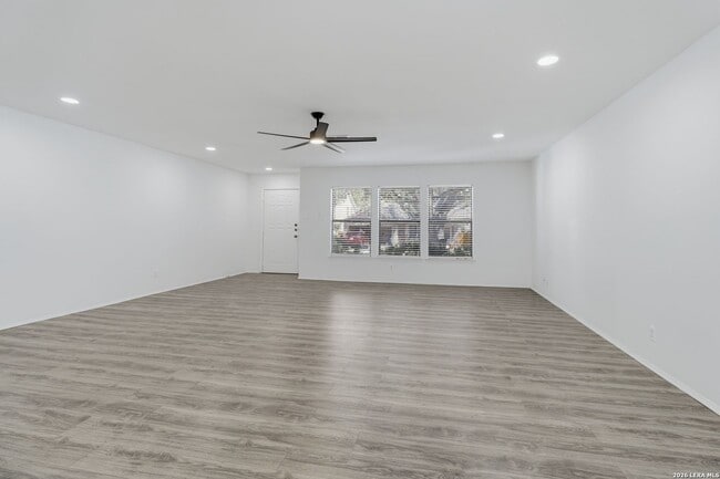 Photo - Property For Rent!