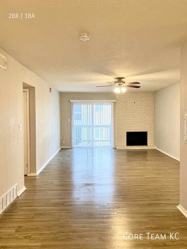 Spacious 2 Bedroom in Midtown - Spacious 2 Bedroom in Midtown Apartment Unit 3636-1