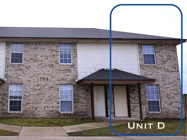 Photo - 1706 Tanner Cir Unit # D