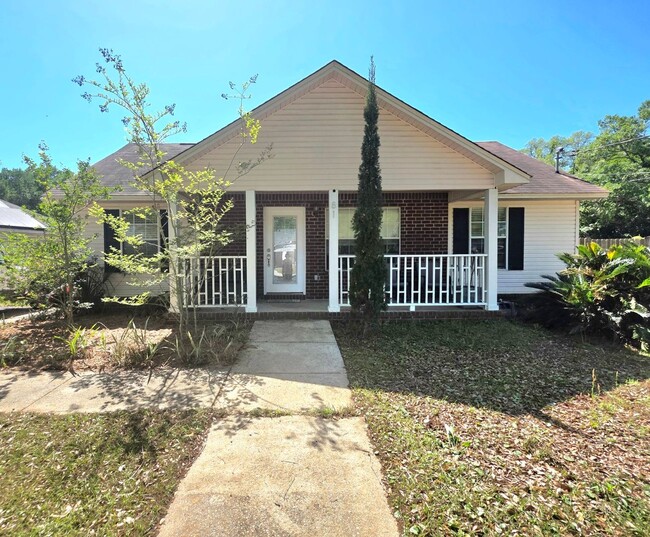 Building Photo - Near NAS Pensacola | 3BR Home with Large Deck & Fenced Backyard