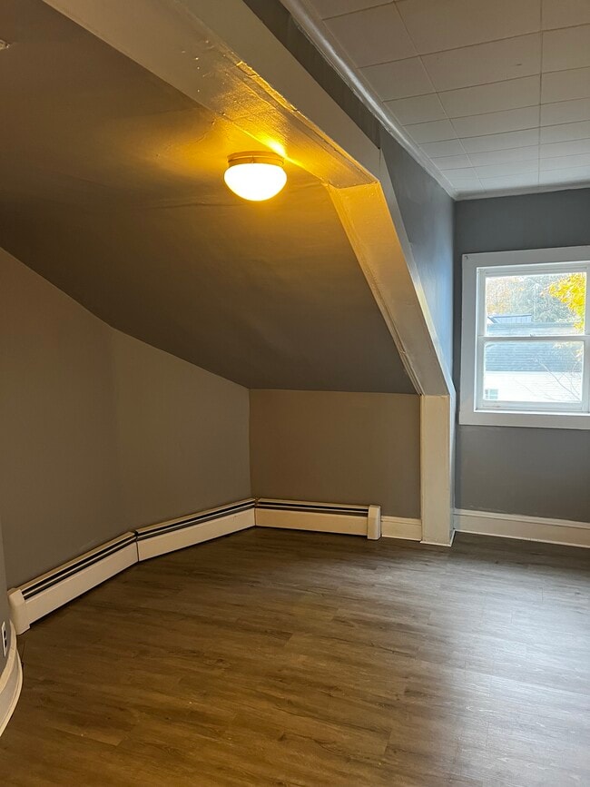 Extra space - 2 North St Unit #2